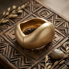 Load image into Gallery viewer, Bangle Matte Gold Metal Wavy Chunky Bracelet