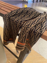 Load image into Gallery viewer, Scarf-F01
