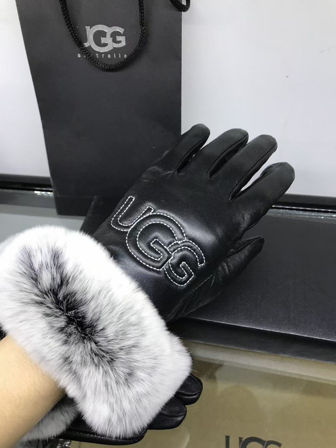 Fashion Gloves-U1