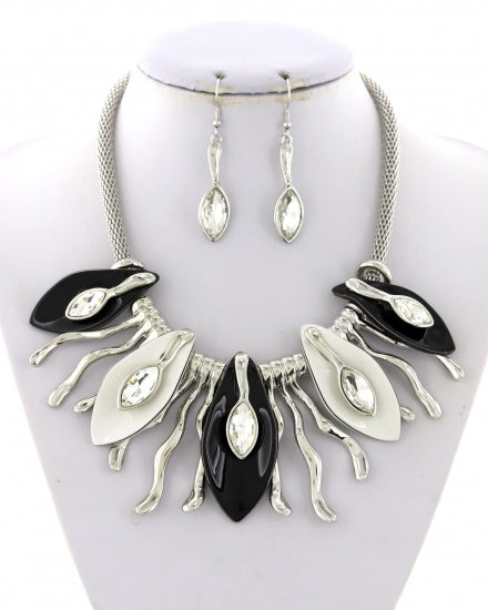 Acrylic Necklace Set - Black/White