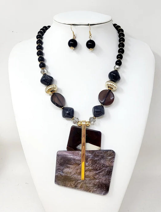 Black Pearl Necklace Set